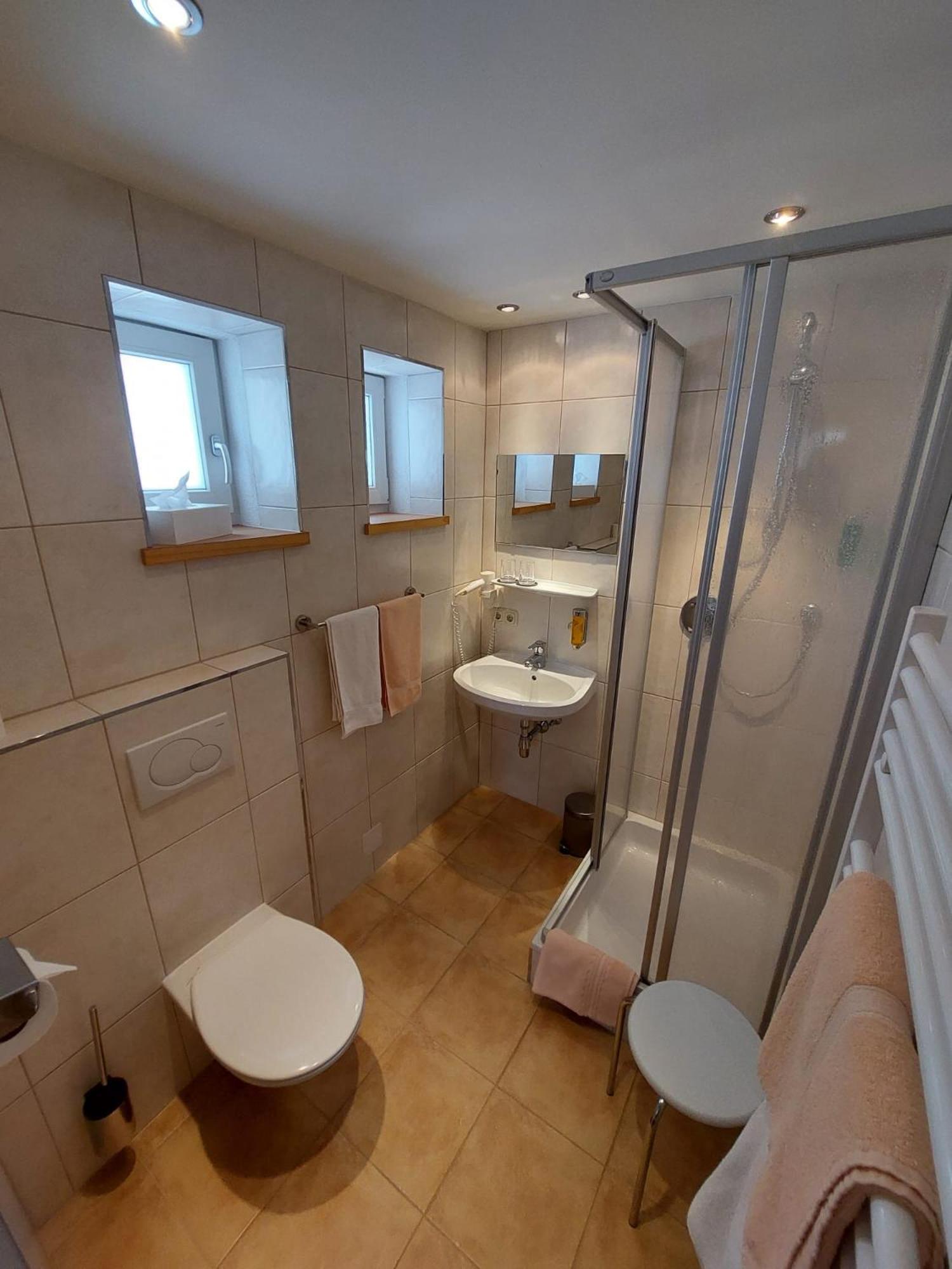 Viktors Apartments Sankt Anton am Arlberg Phòng bức ảnh